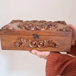 جعبه چوبی پذیرایی و تی بگ (طرح برجسته لوکس تیبگ و تنقلات- ظرف پذیرایی) مدل ساهره