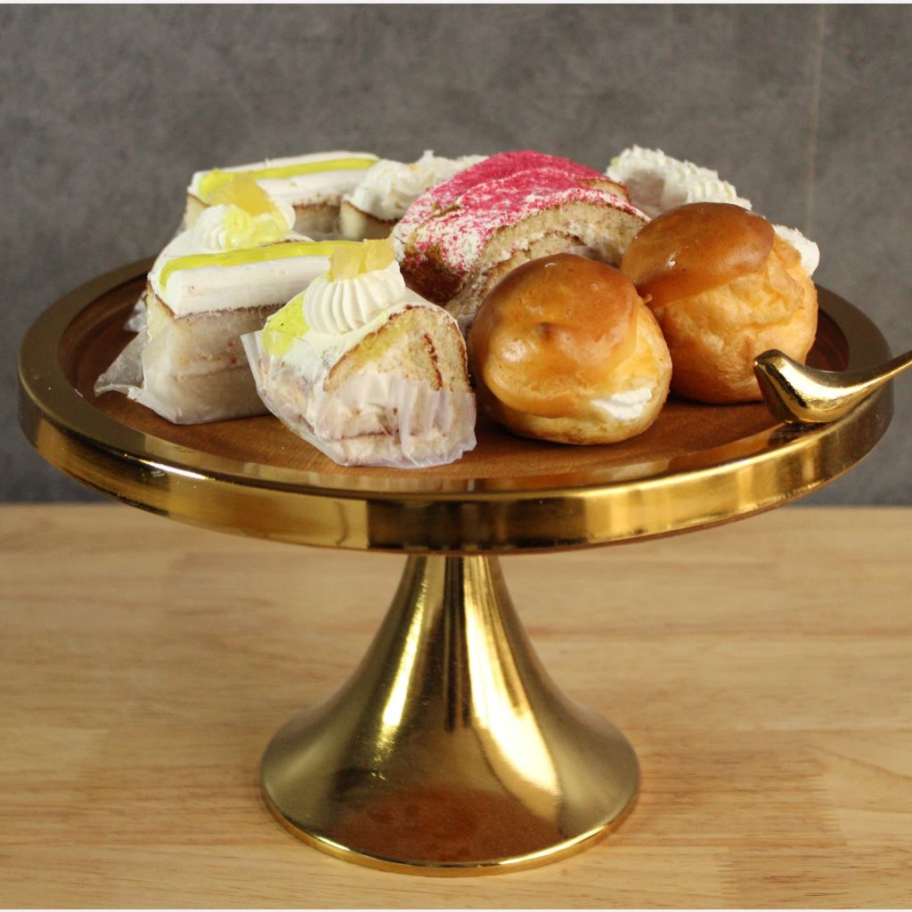 شیرینی خوری چوبی پایه شیپوری گرد (پس کرایه)
