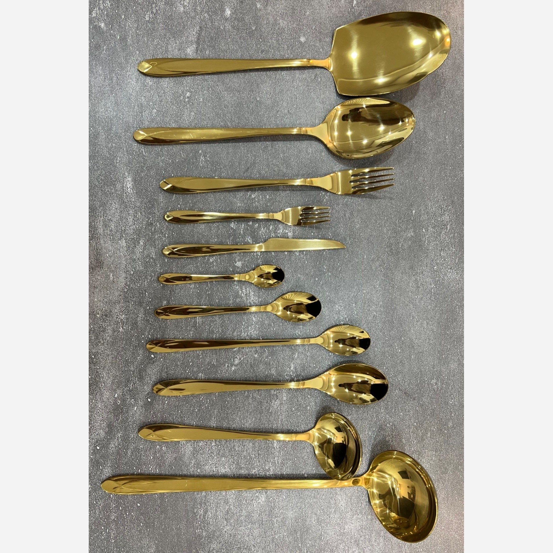 1 سرویس قاشق و چنگال 24 نفره 120 پارچه یونیک دهانه اروپایی درجه یک کوبورگ تمام طلایی کوبورگ جدید